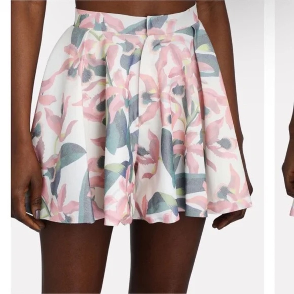 No Pise La Grama Colibri Floral Linen-Blend Shorts
